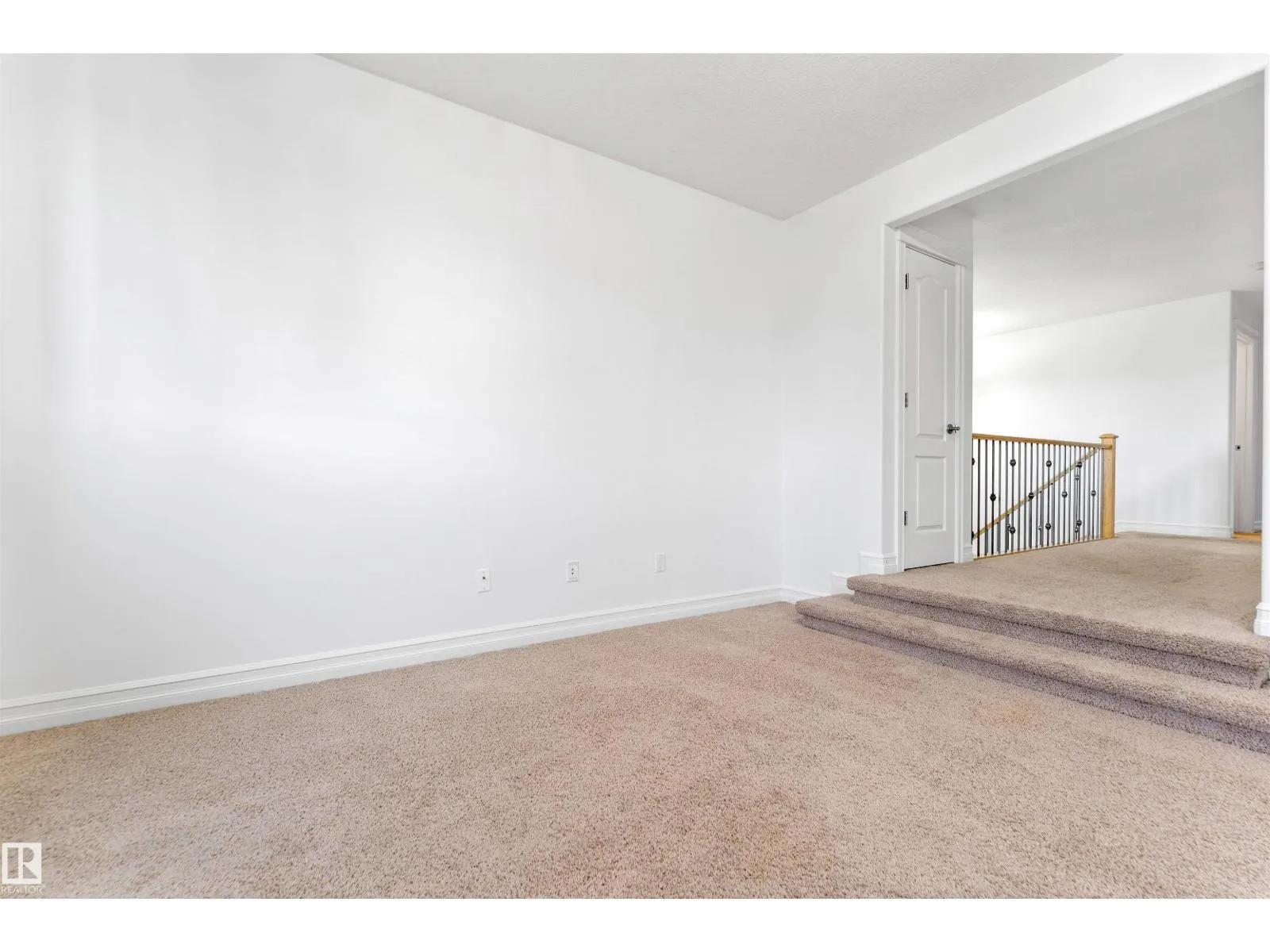 1115 61 ST SW