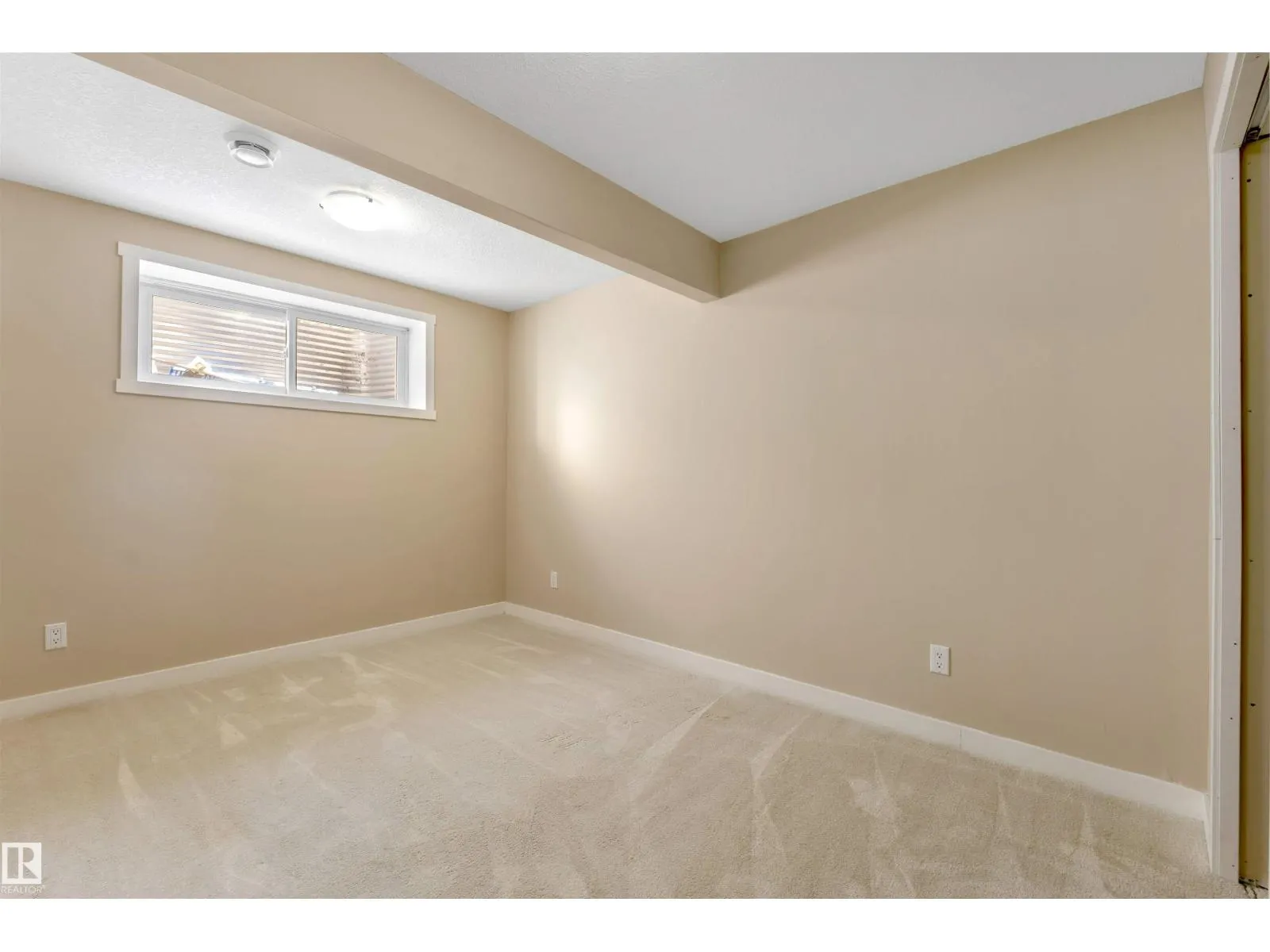 1115 61 ST SW