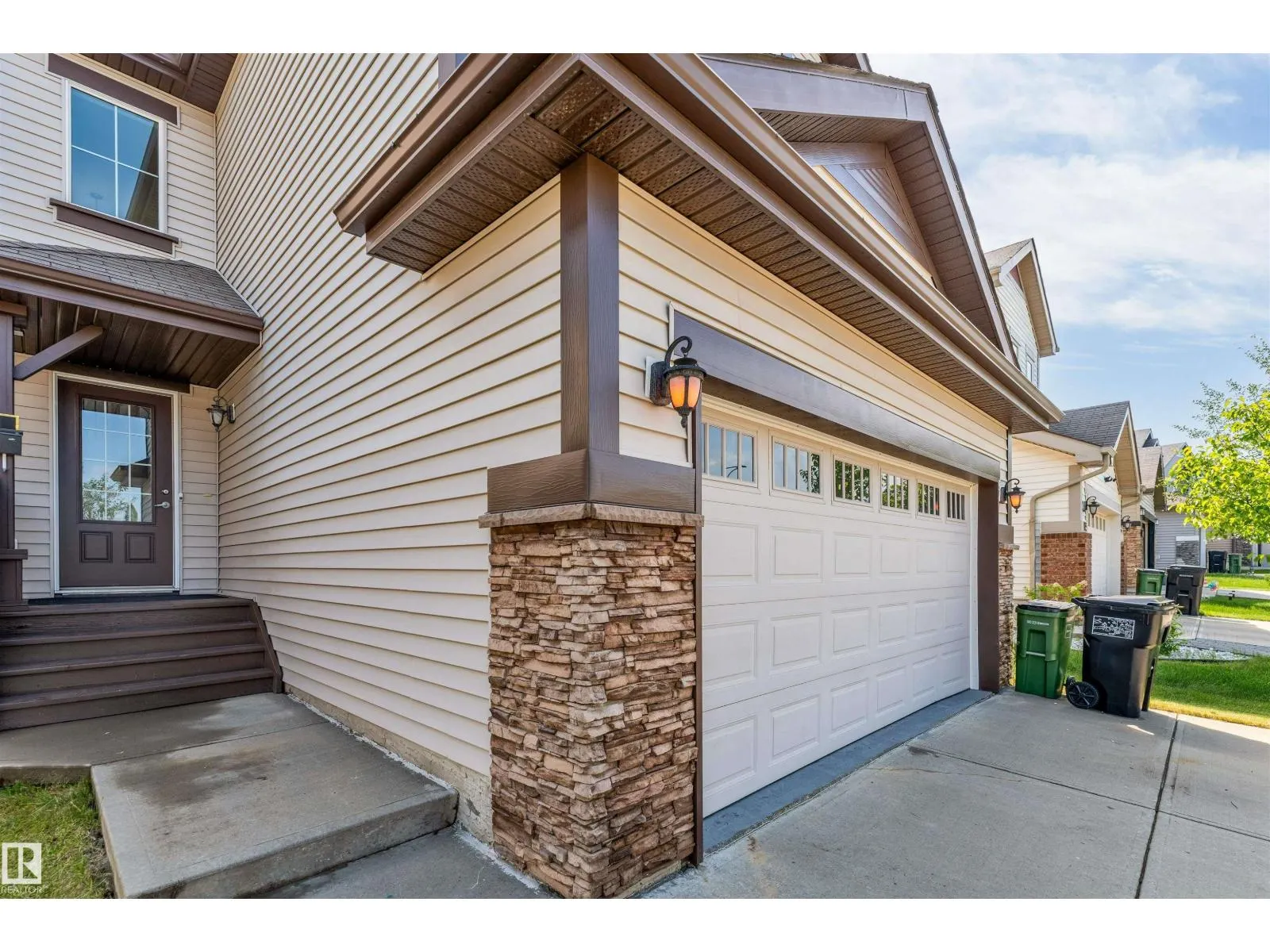 1115 61 ST SW