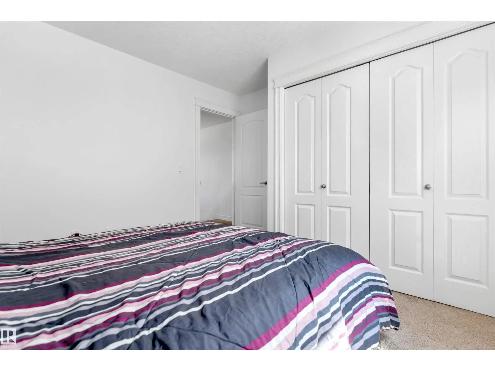 1115 61 ST SW
