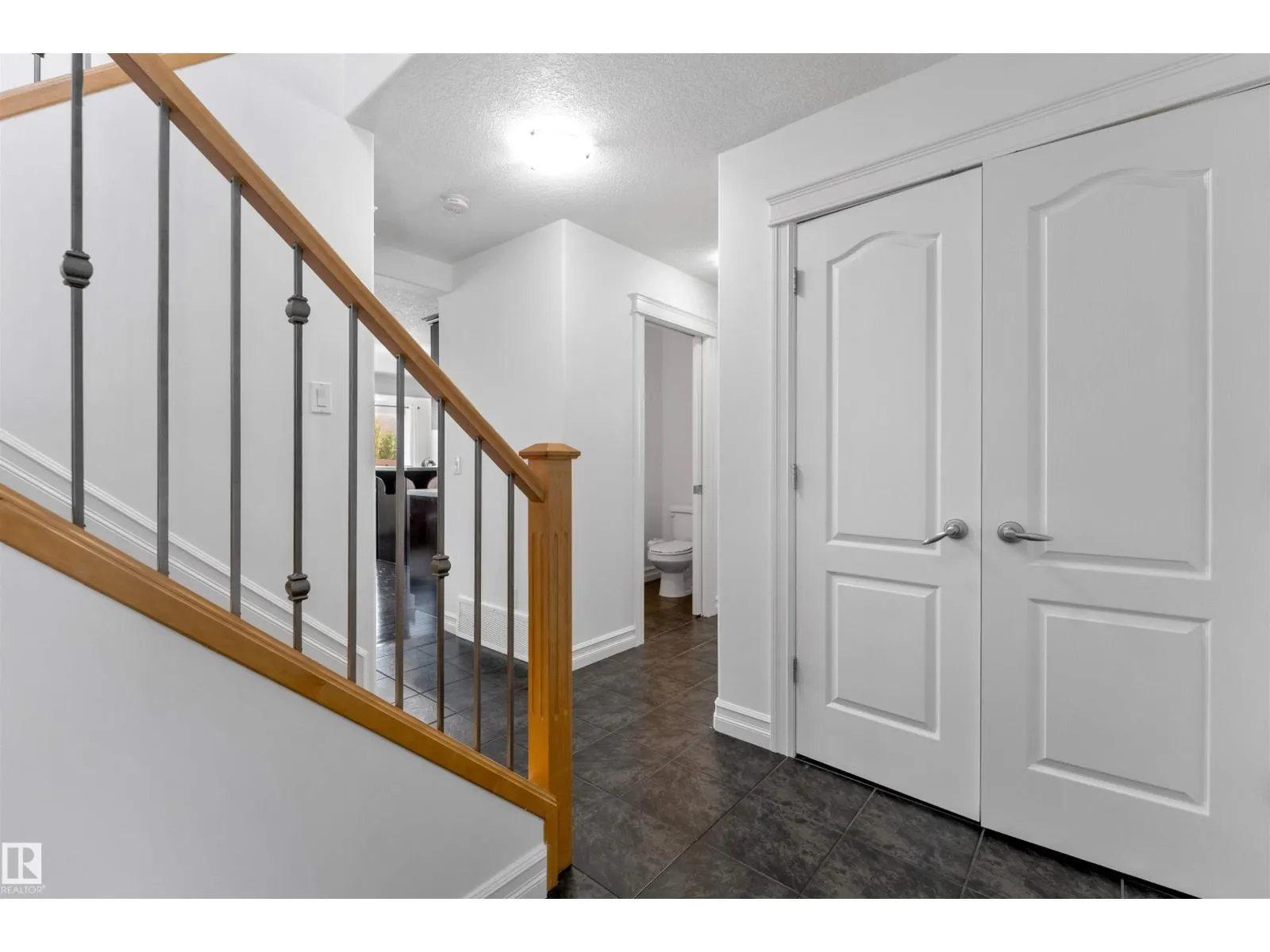 1115 61 ST SW