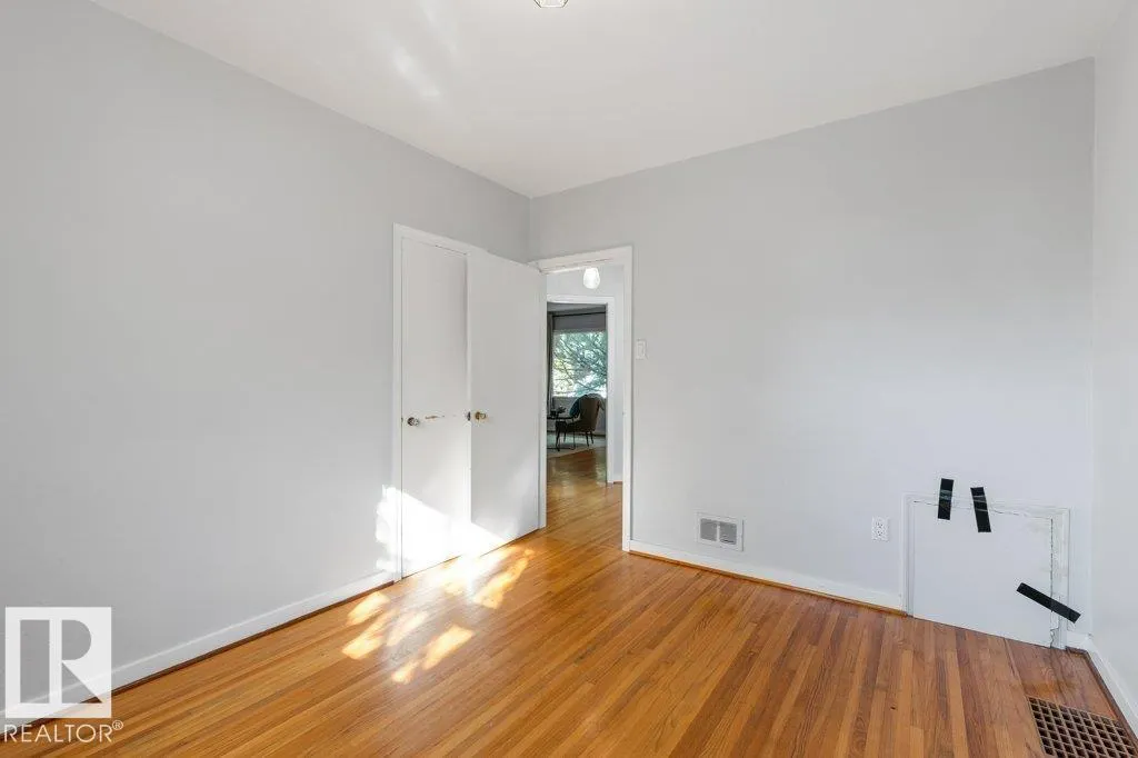 10749 72 AV NW