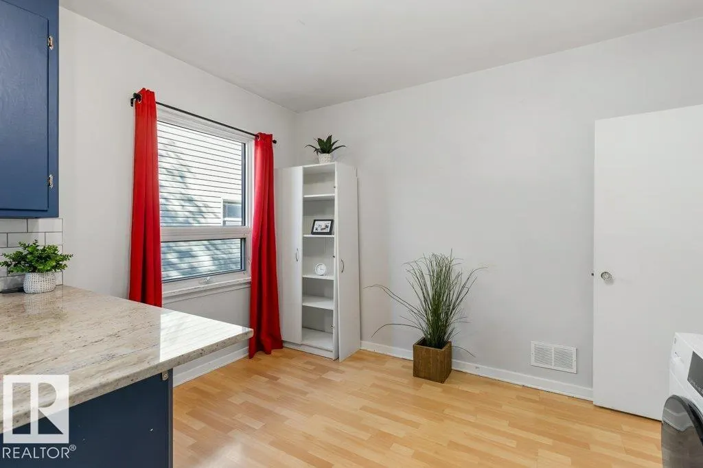 10749 72 AV NW