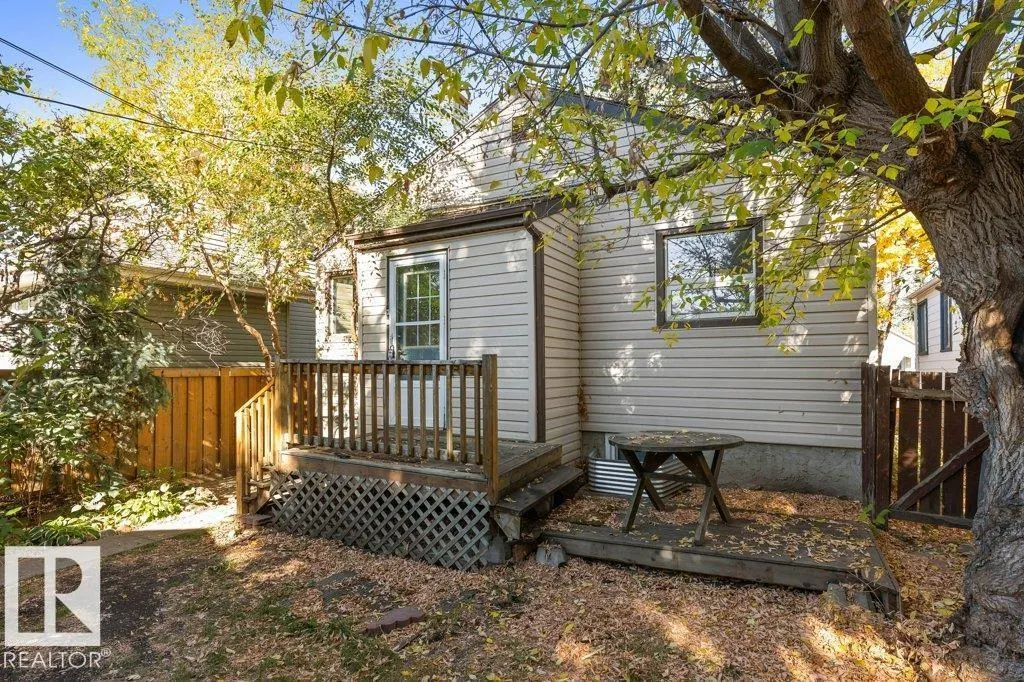 10749 72 AV NW