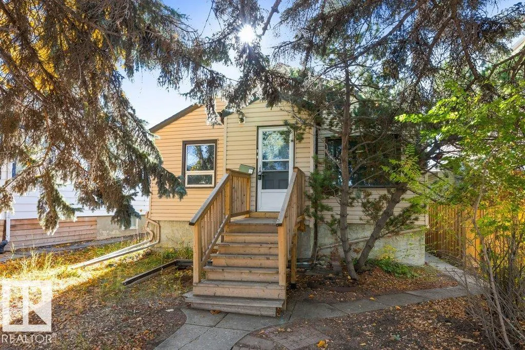 10749 72 AV NW