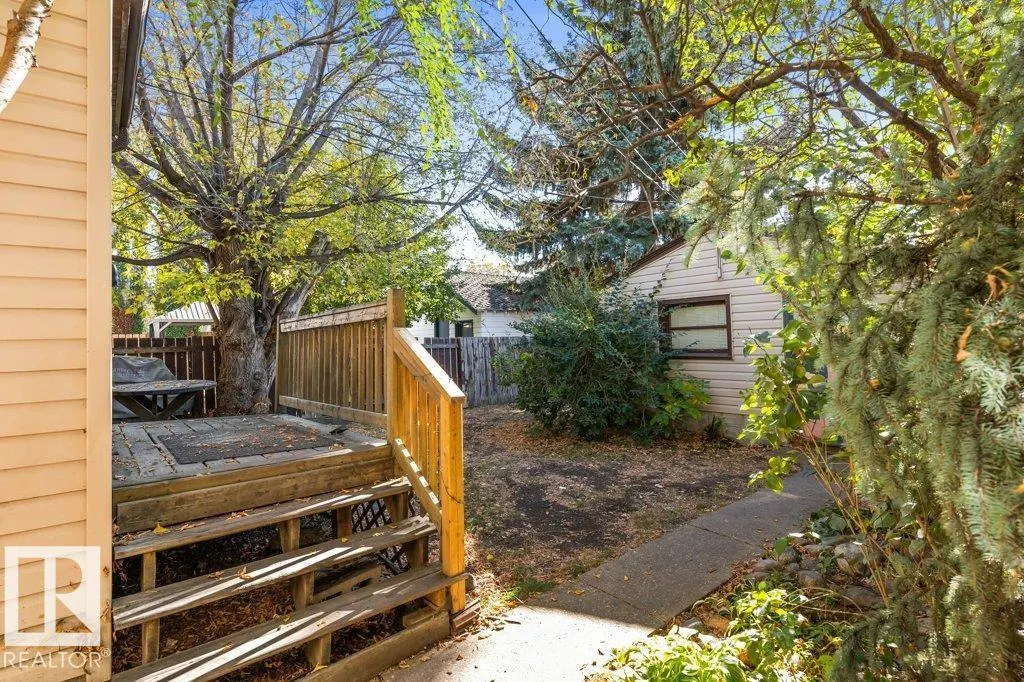 10749 72 AV NW