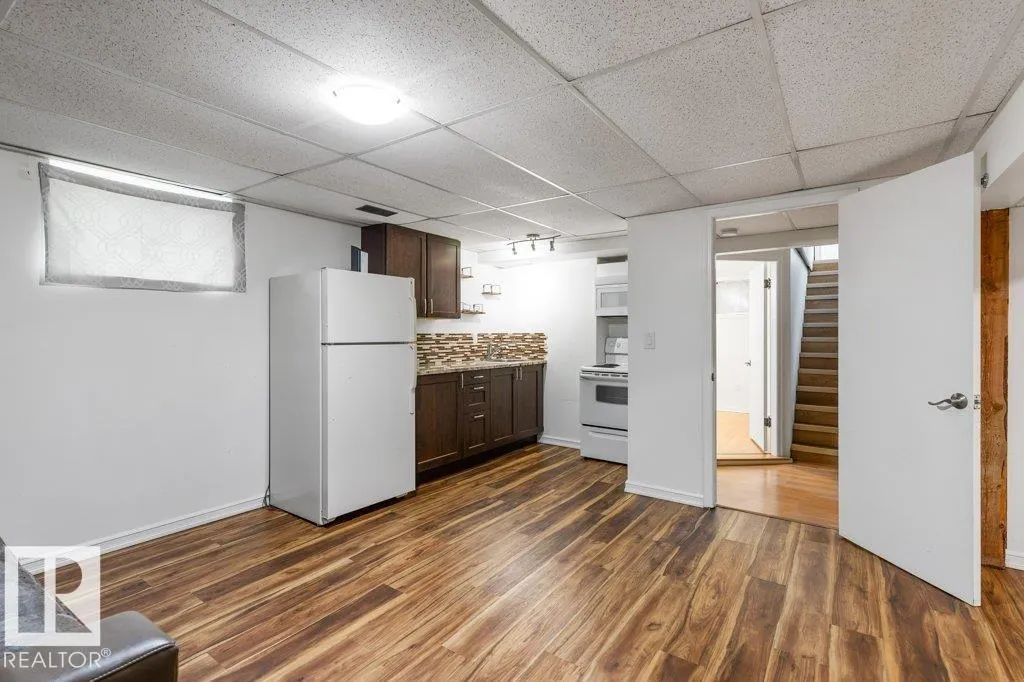 10749 72 AV NW