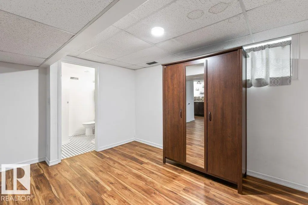 10749 72 AV NW