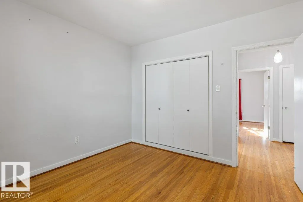 10749 72 AV NW
