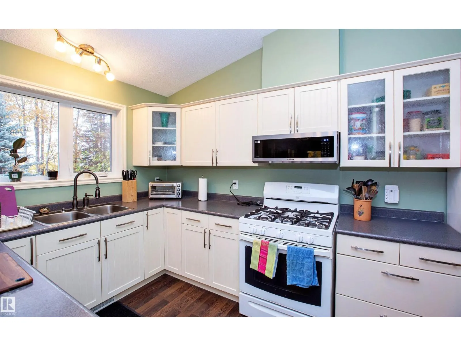 #34 102062 TWP ROAD 594