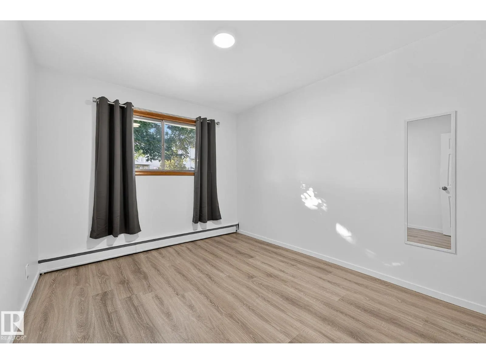 12410 134 AV NW NW