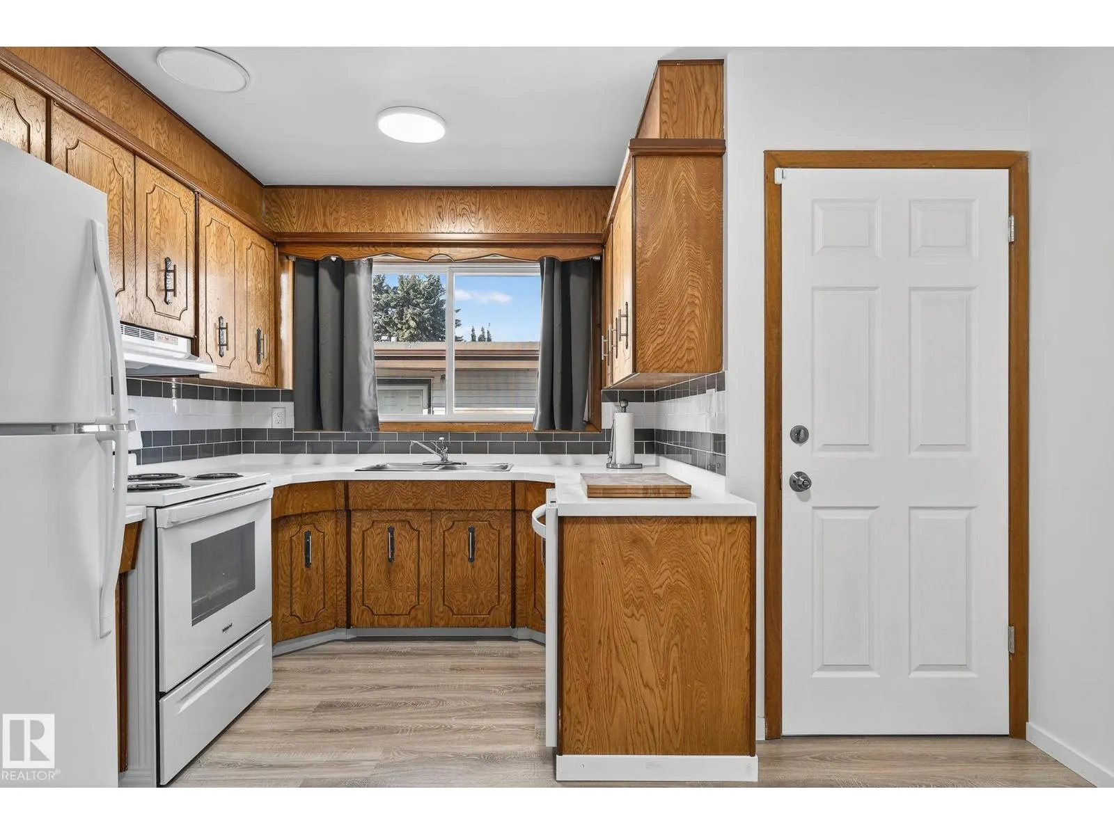 12410 134 AV NW NW