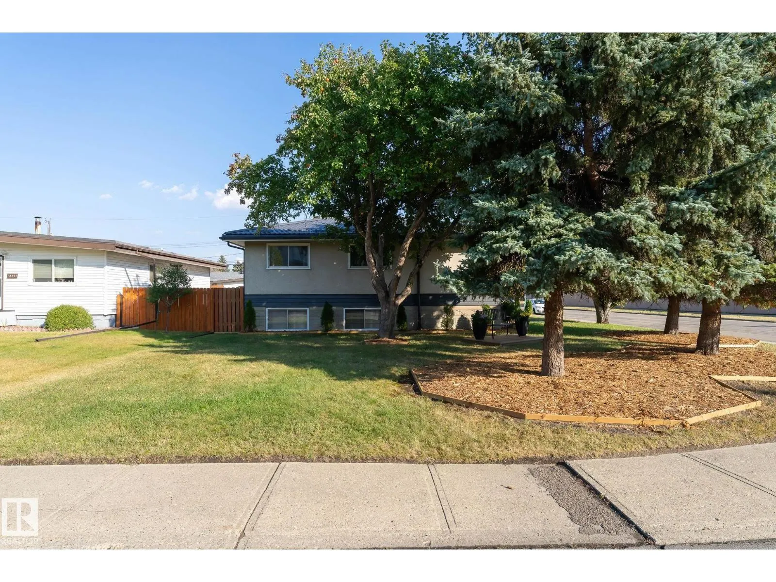 12410 134 AV NW NW