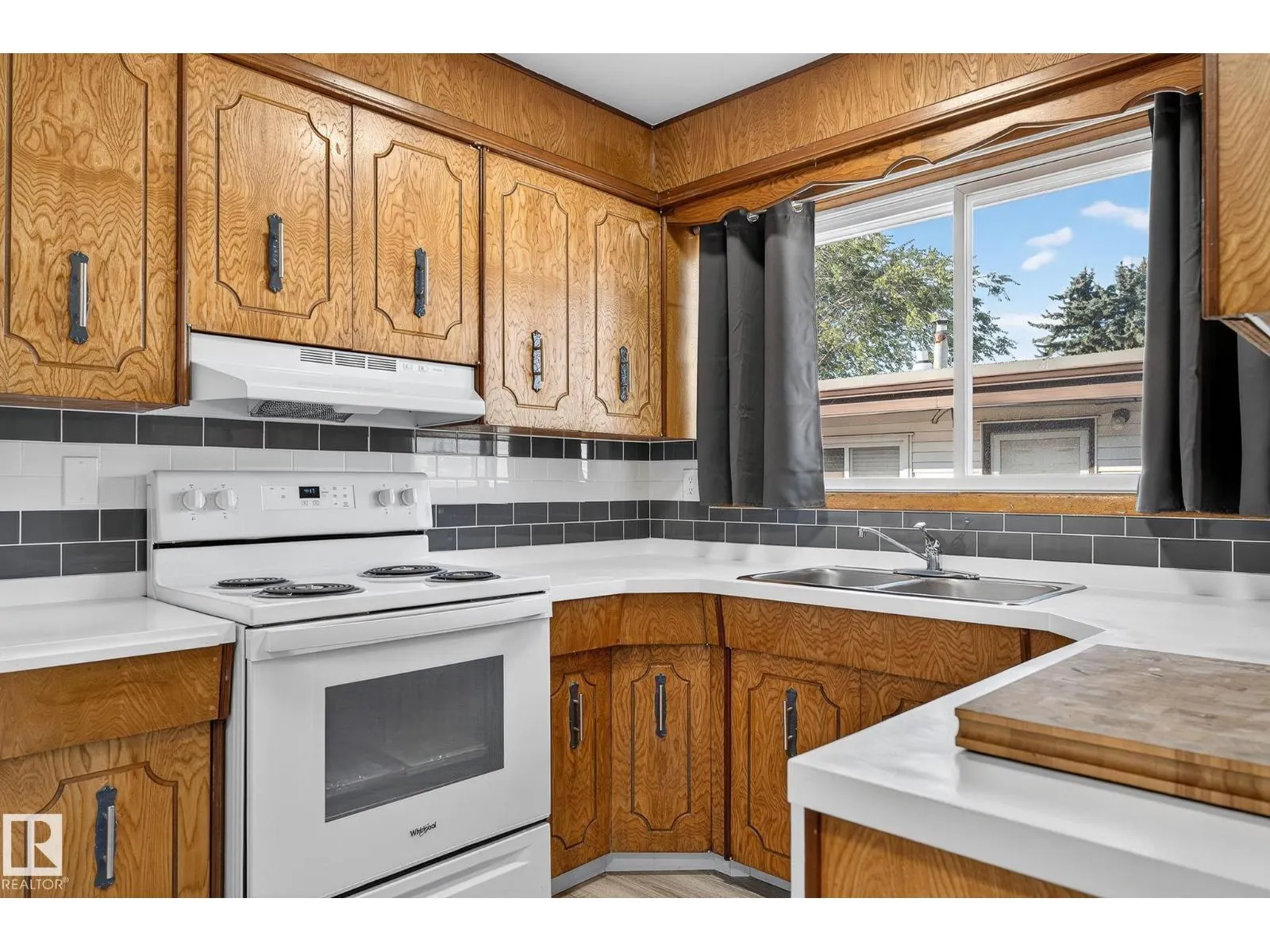 12410 134 AV NW NW