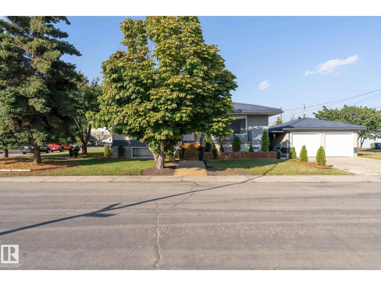 12410 134 AV NW NW