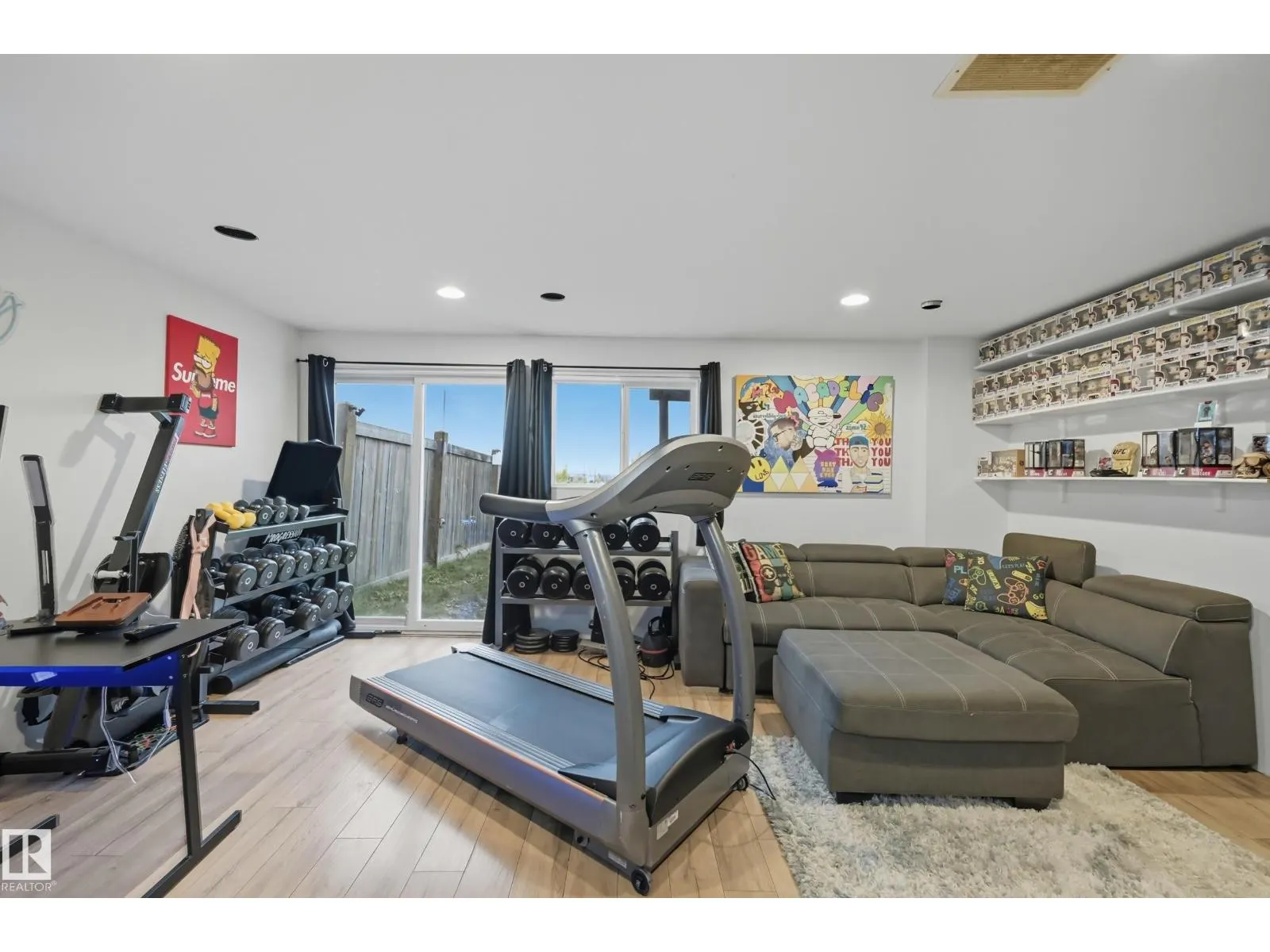 18 Virginia AV