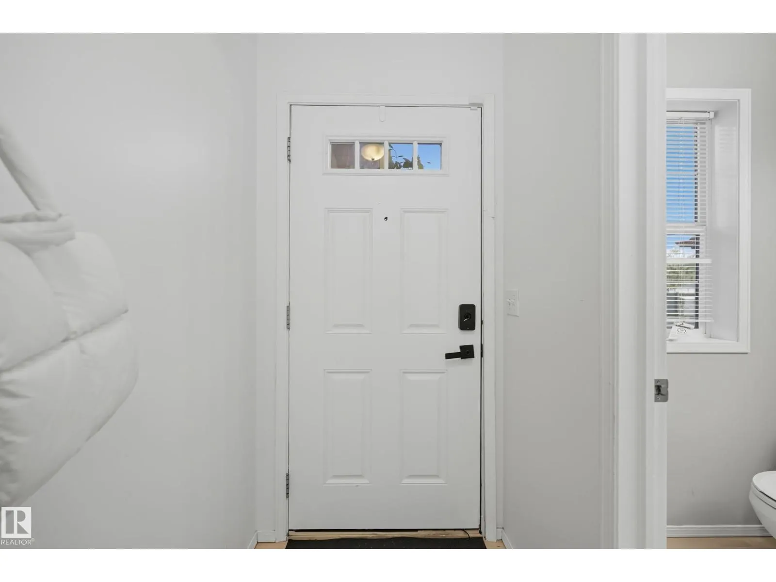 18 Virginia AV