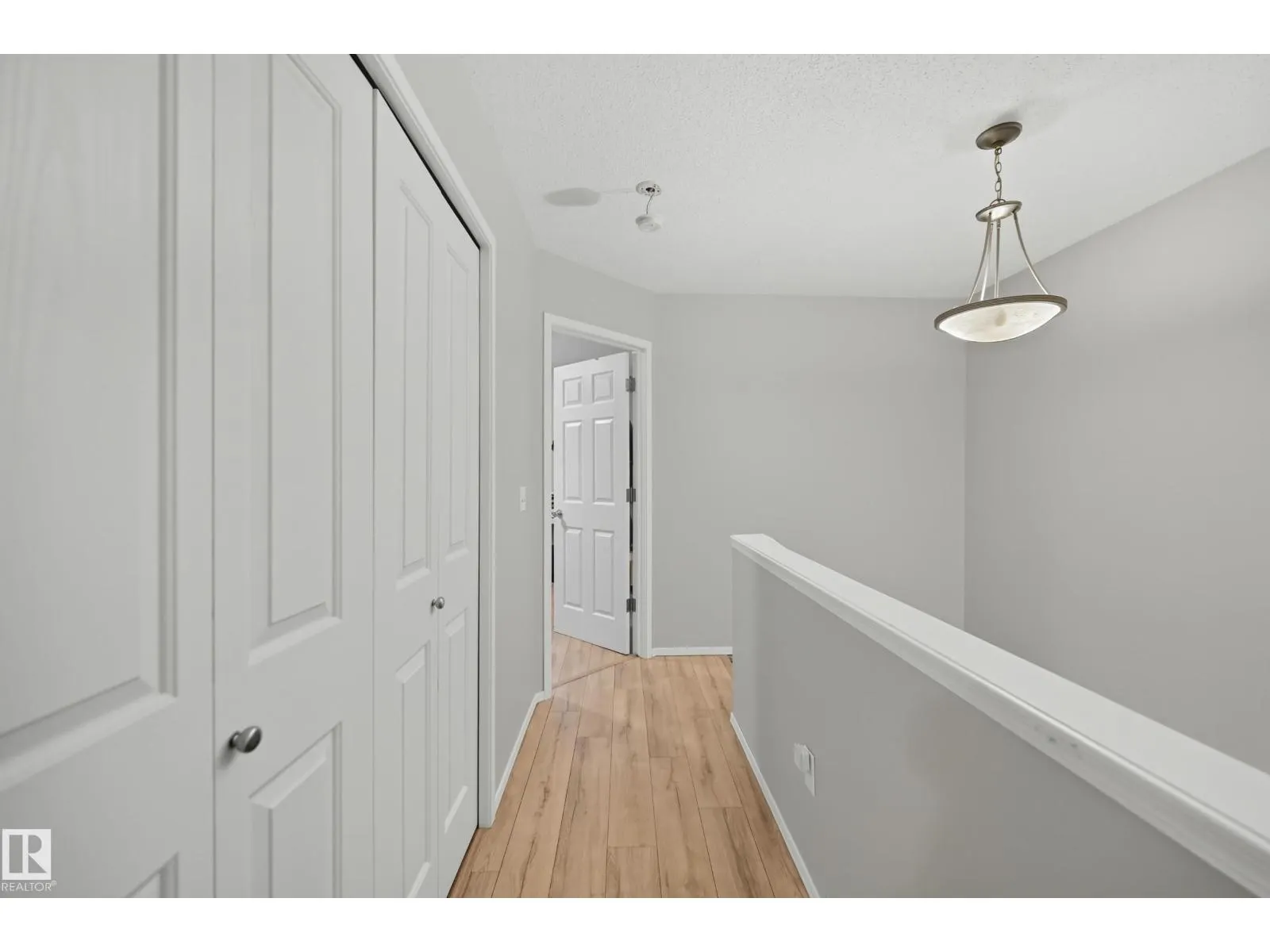 18 Virginia AV