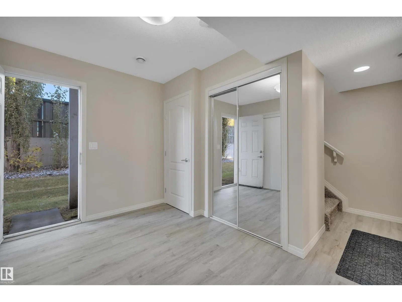 #122 104 WEST HAVEN DR