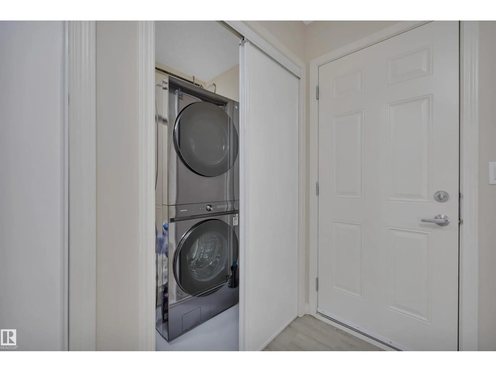 #122 104 WEST HAVEN DR