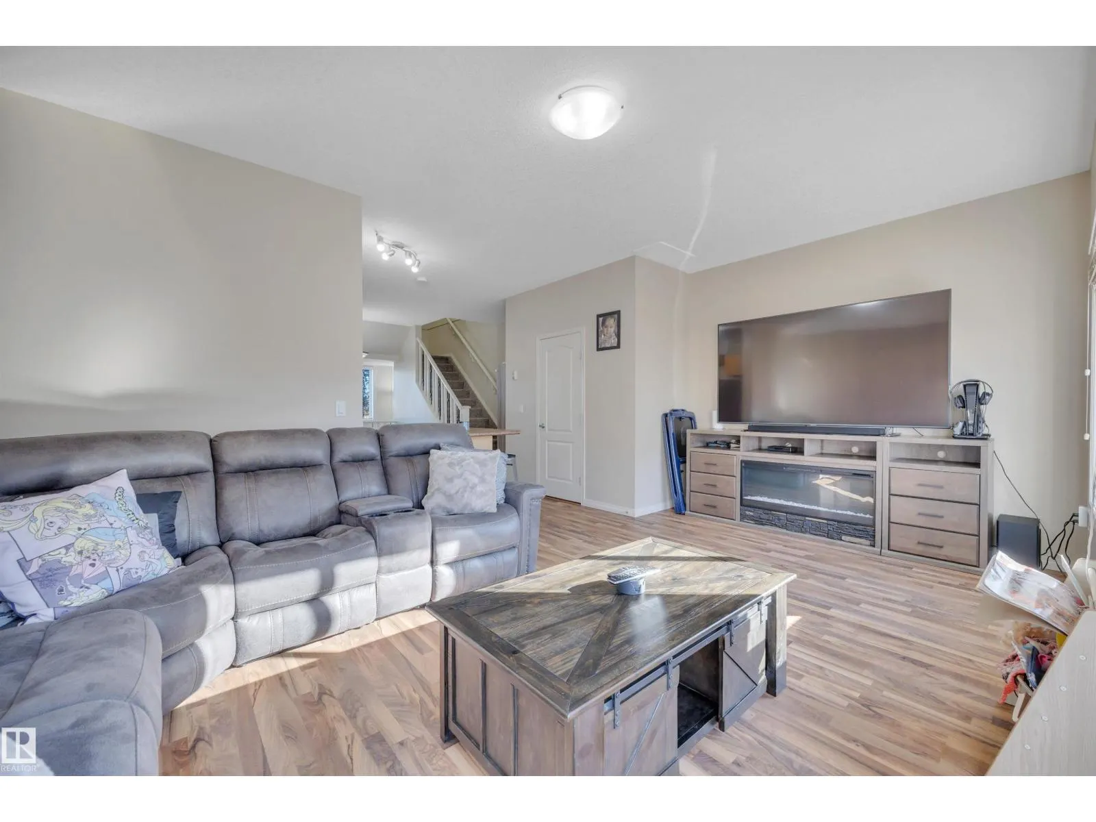 #122 104 WEST HAVEN DR