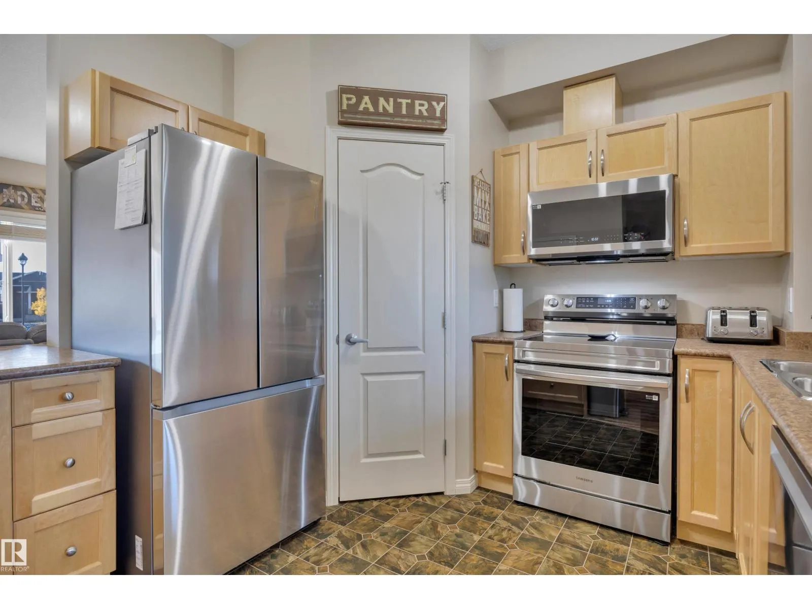 #122 104 WEST HAVEN DR