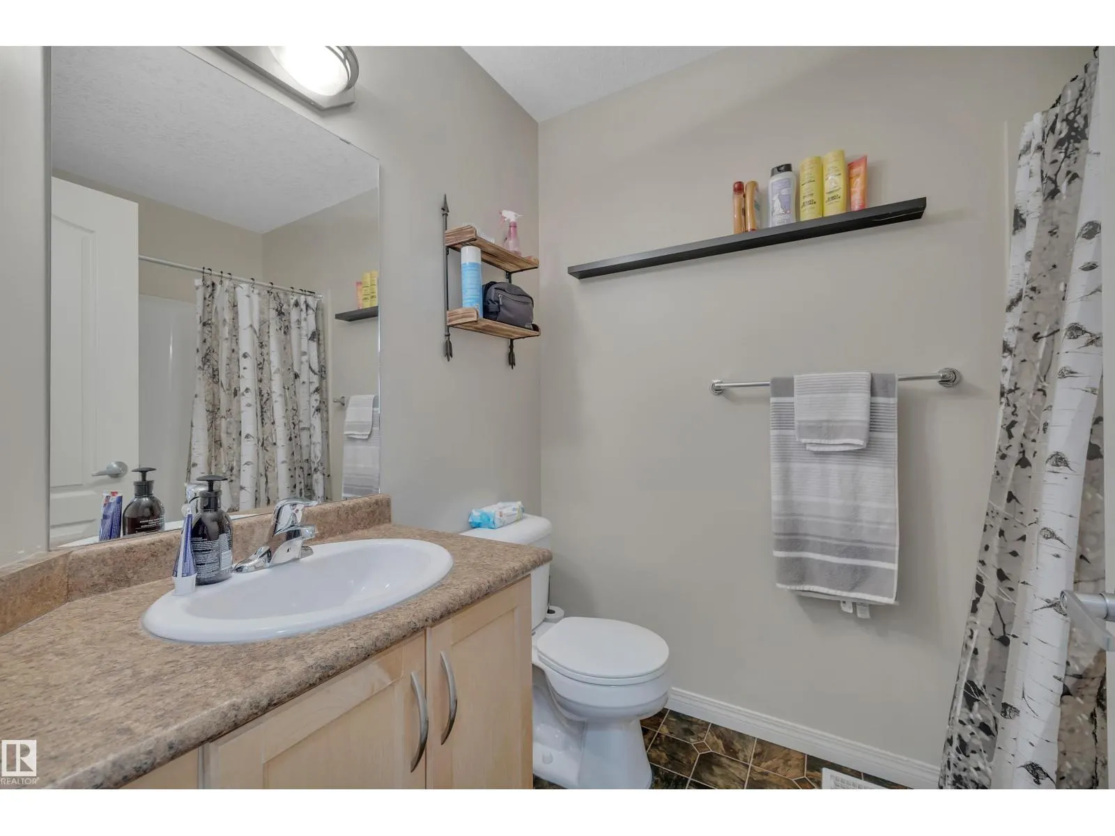 #122 104 WEST HAVEN DR