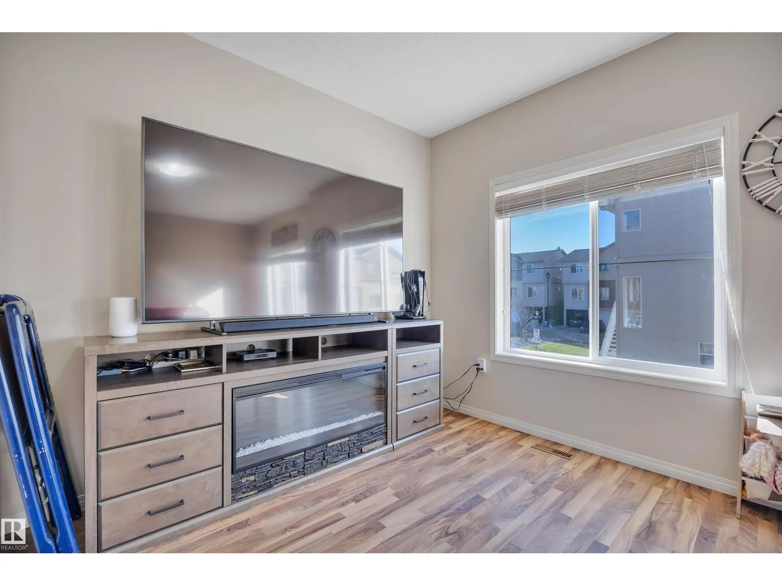 #122 104 WEST HAVEN DR