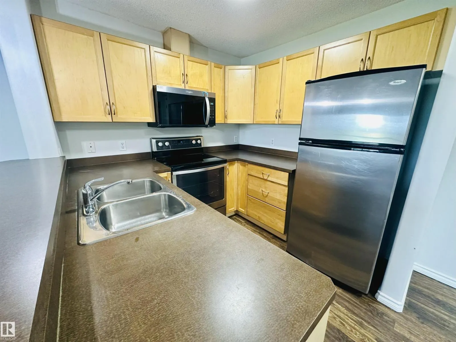 646 MCALLISTER LO SW
