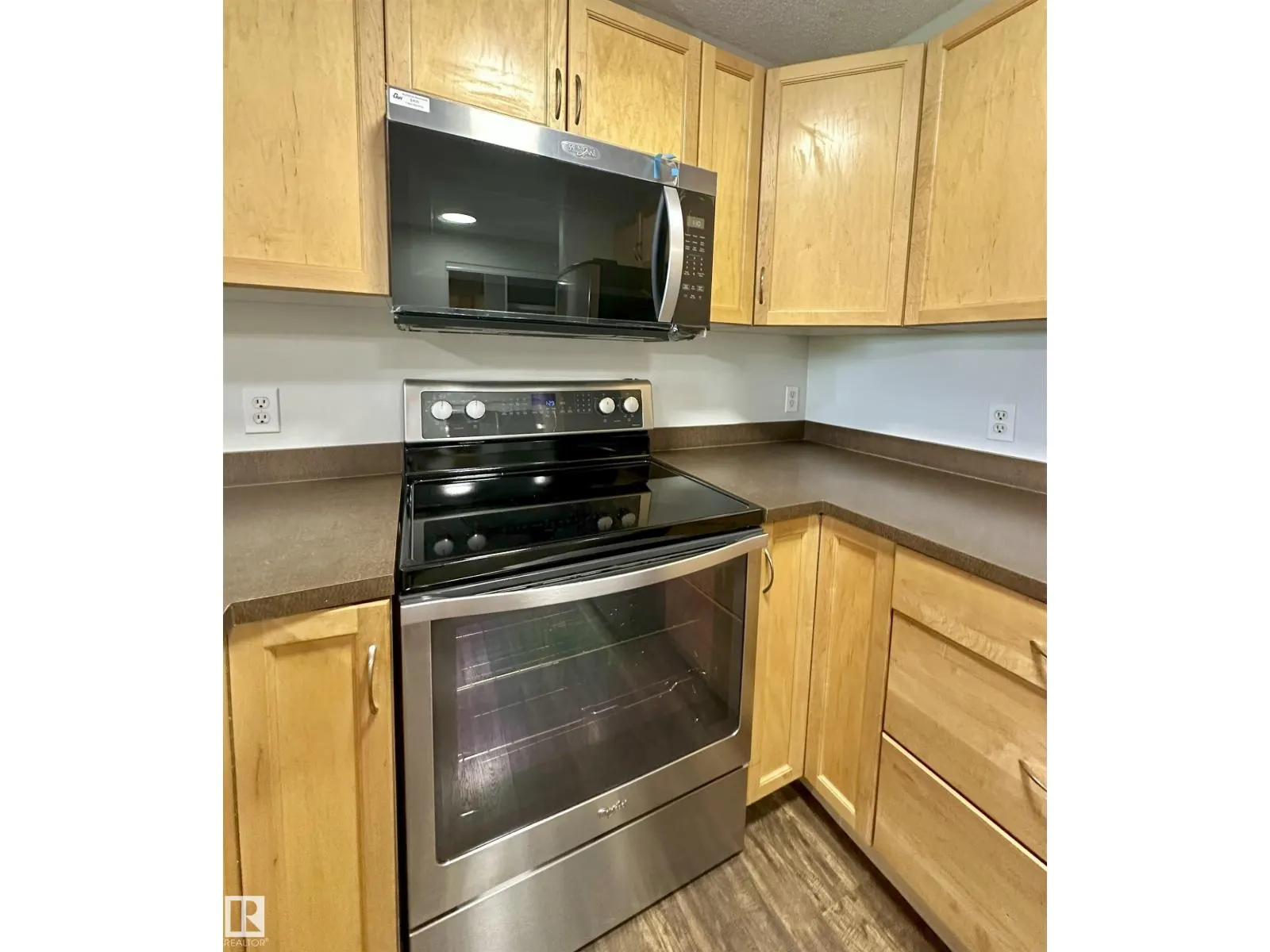 646 MCALLISTER LO SW