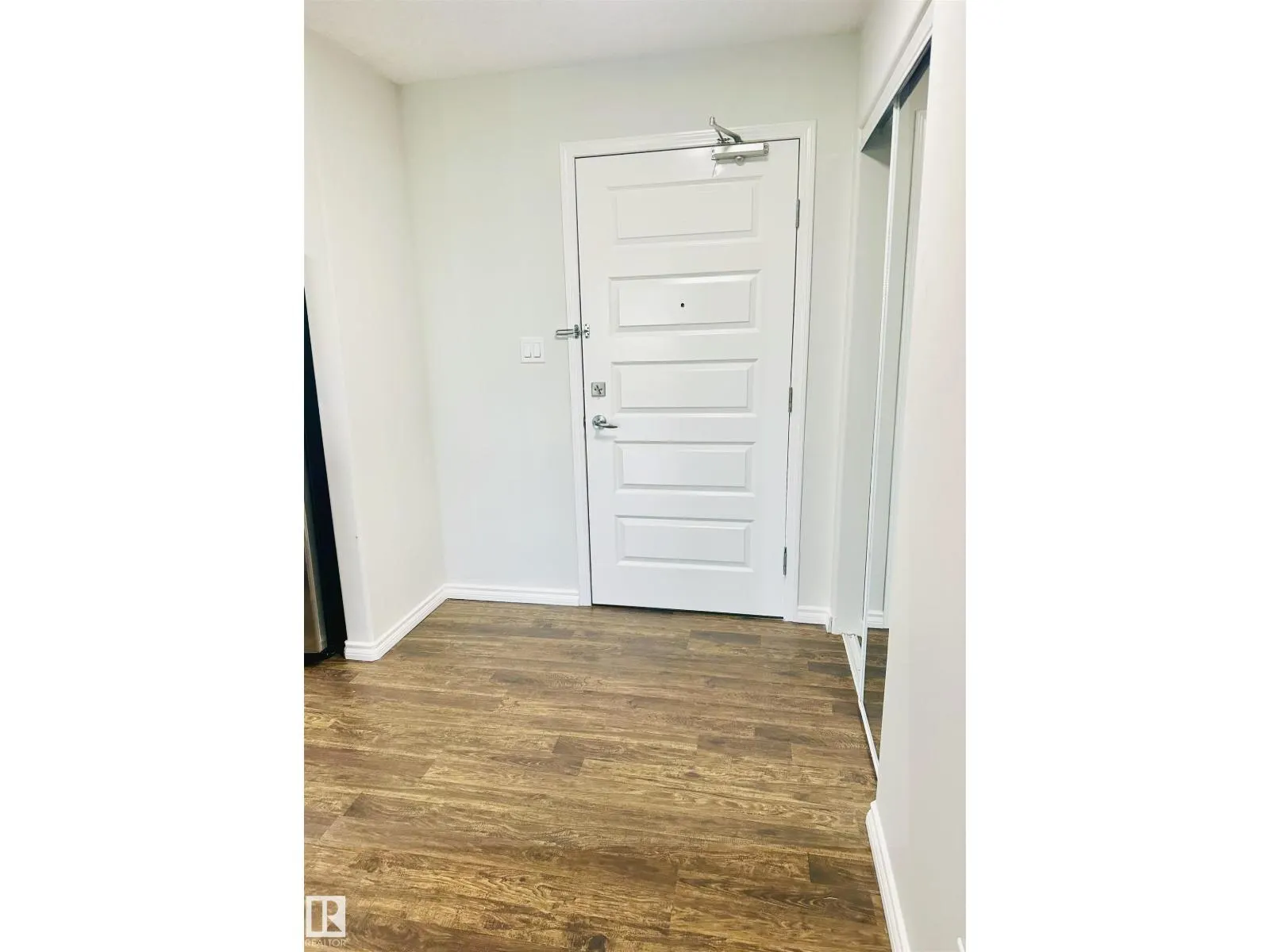 646 MCALLISTER LO SW