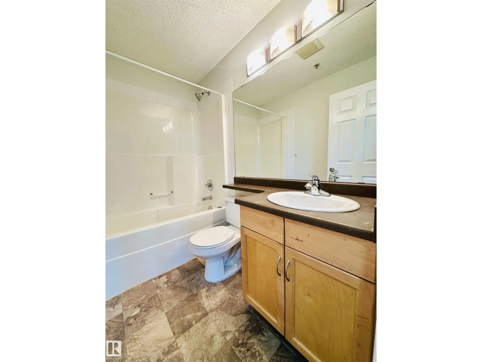 646 MCALLISTER LO SW