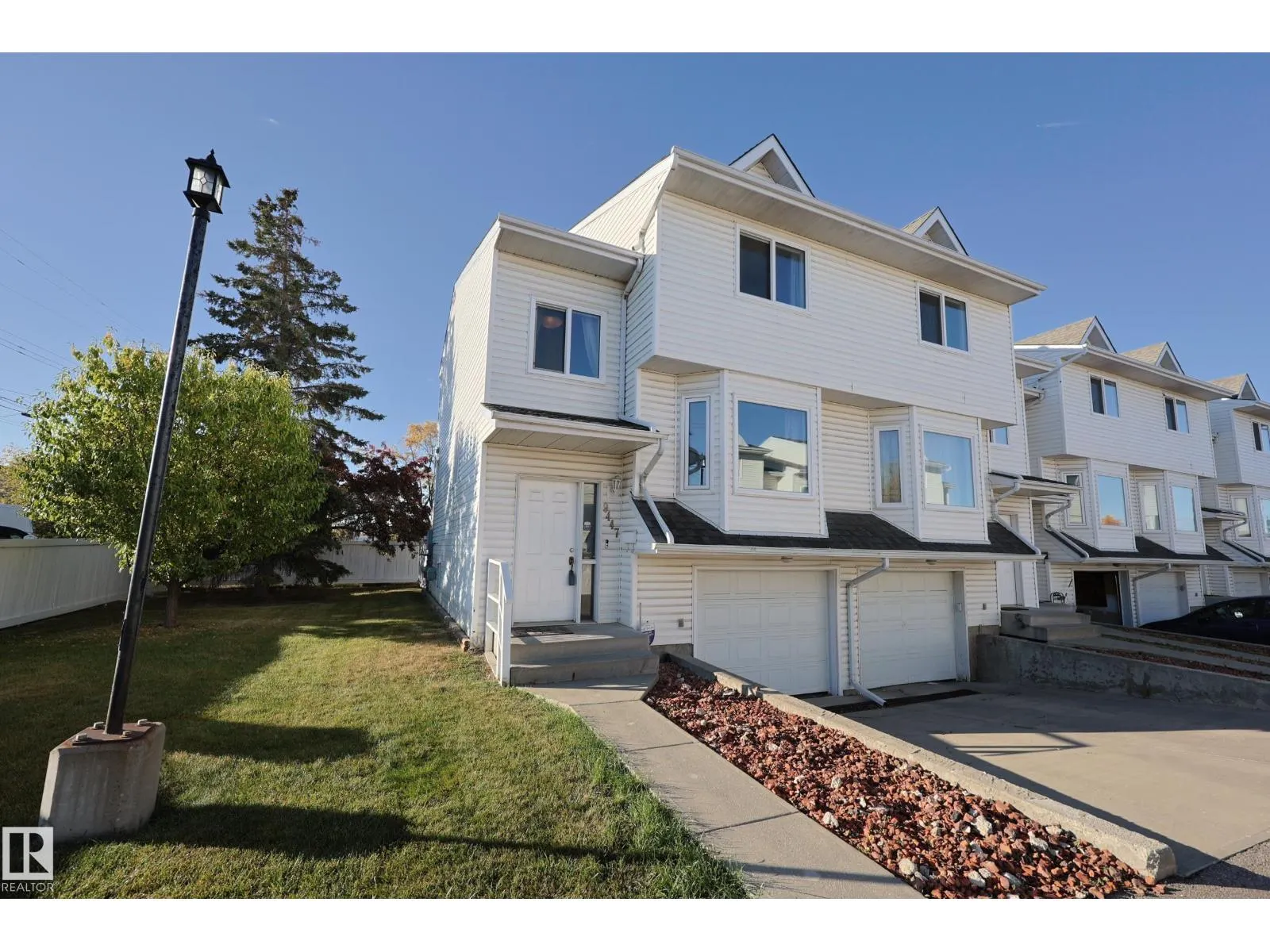 9447 156 ST NW