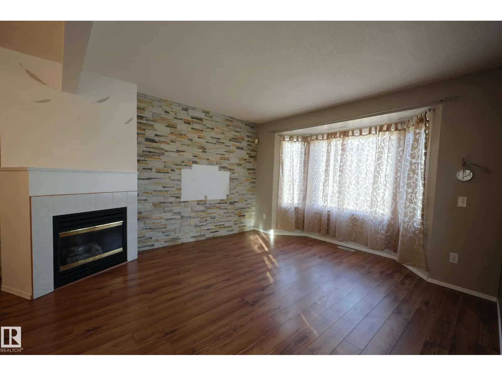 9447 156 ST NW