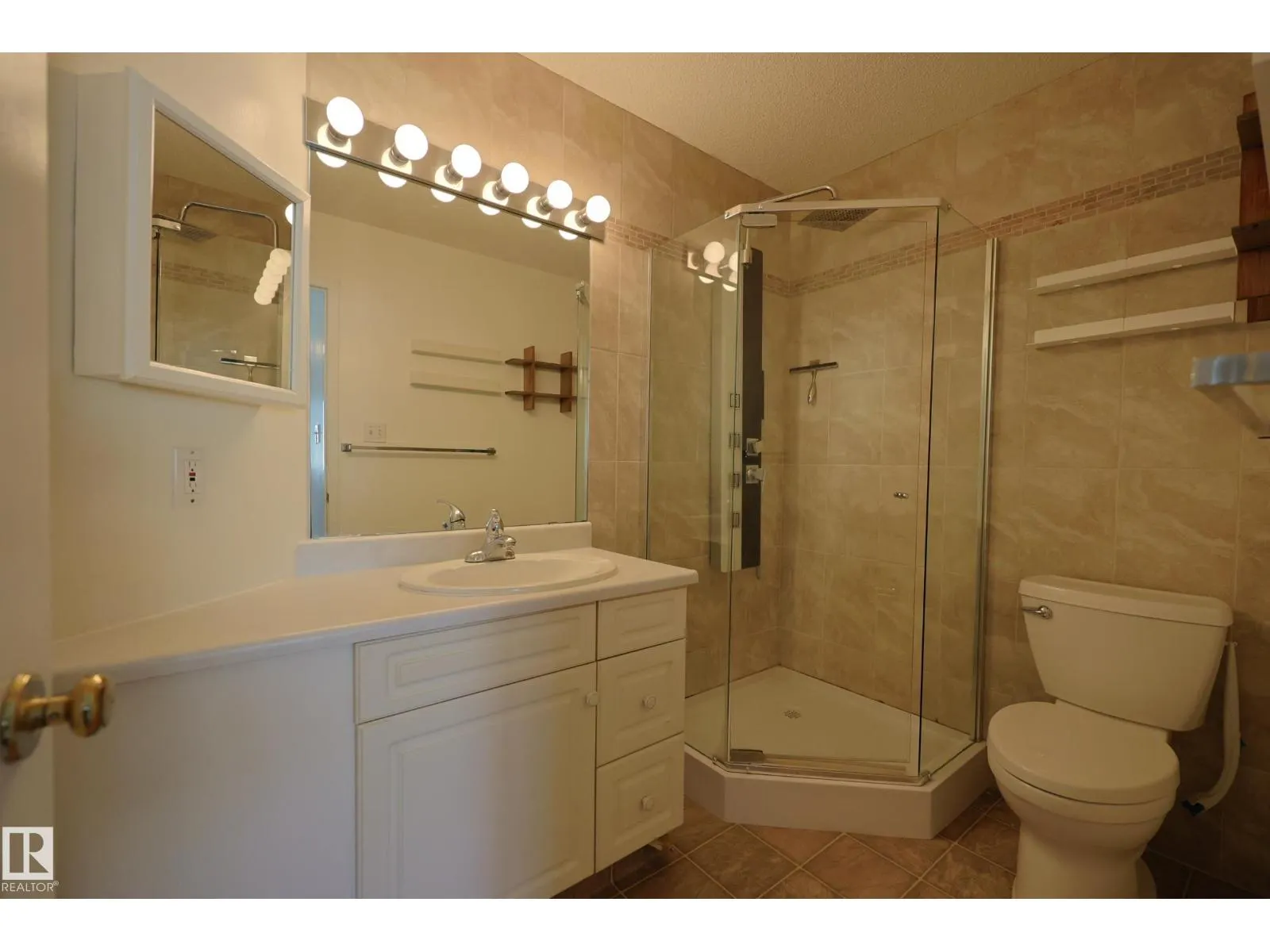 9447 156 ST NW