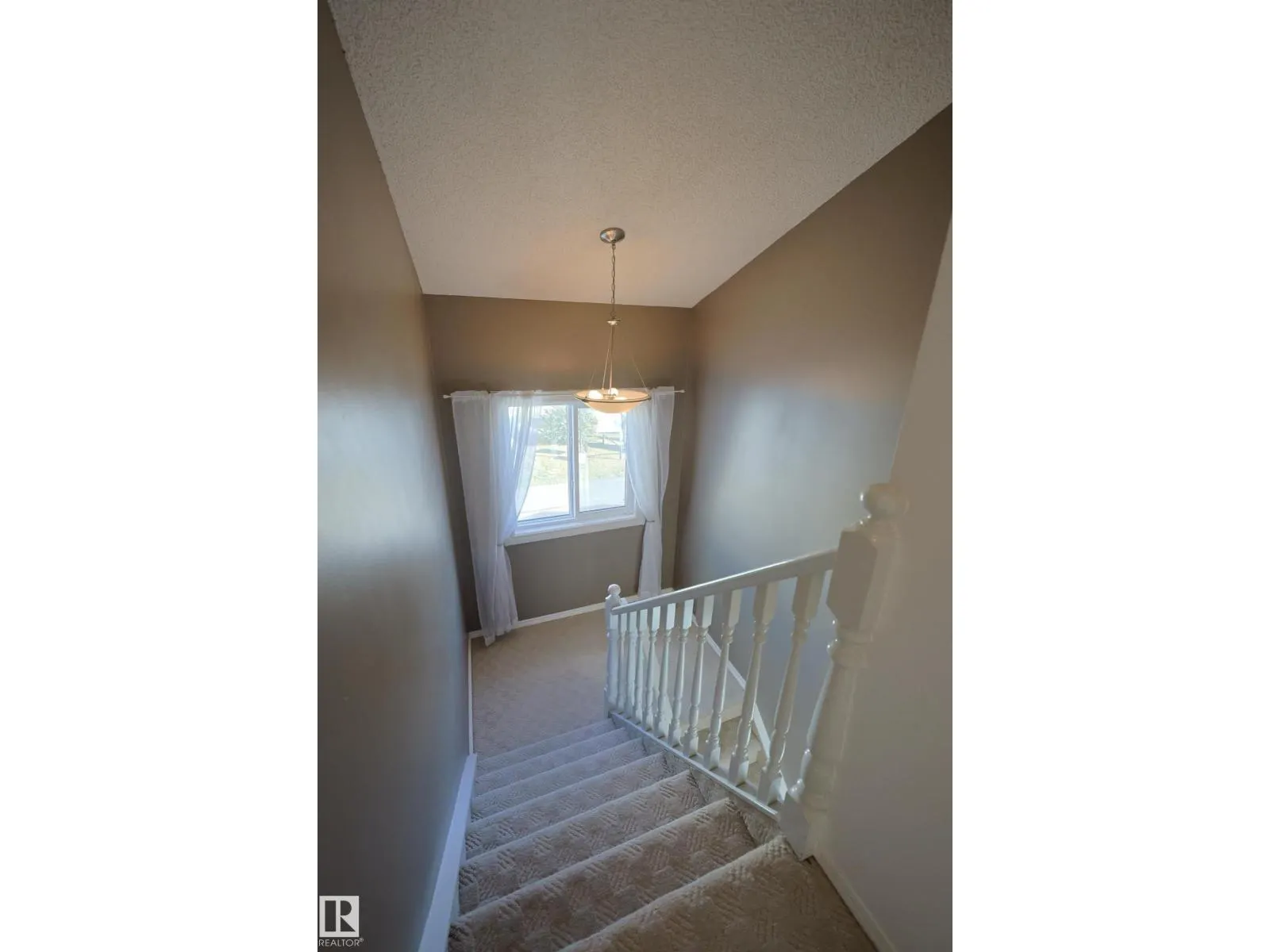 9447 156 ST NW