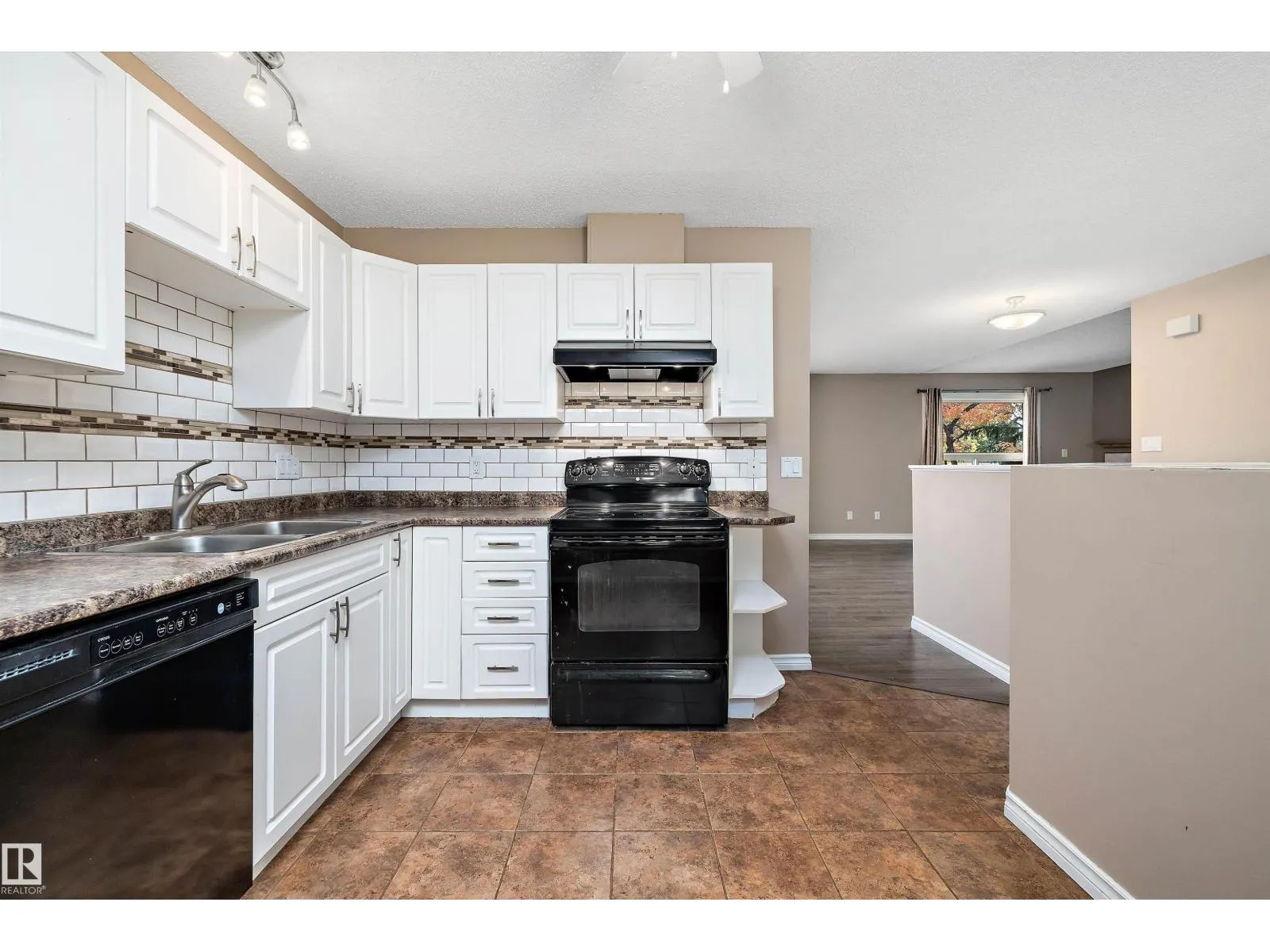 1821 MILL WOODS RD E NW