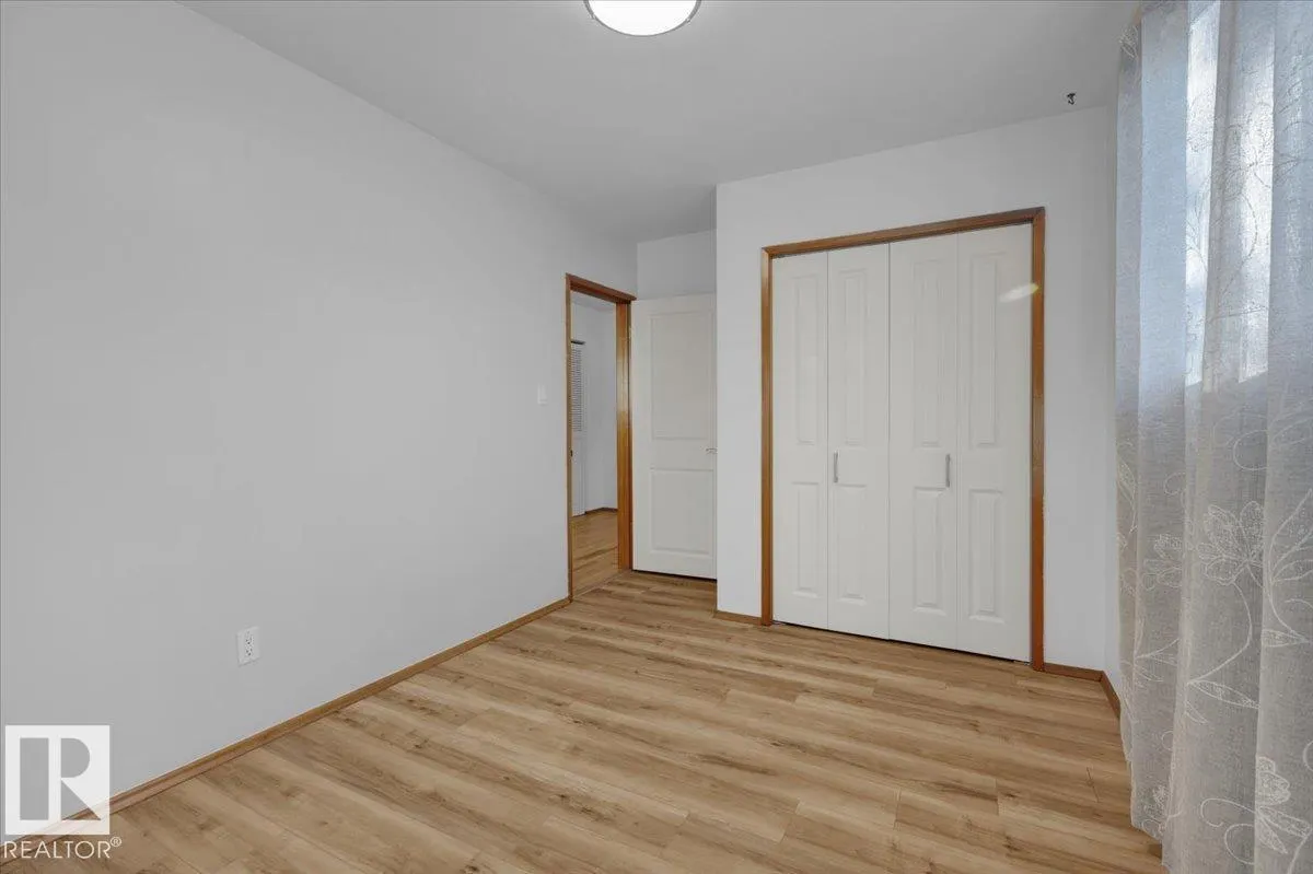 11739 39 AV NW