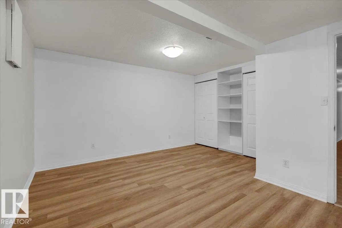 11739 39 AV NW