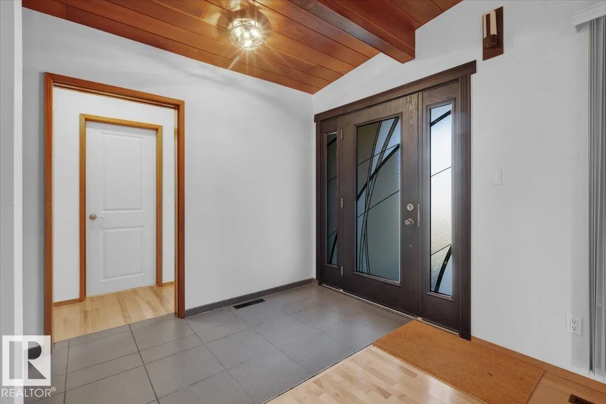 11739 39 AV NW