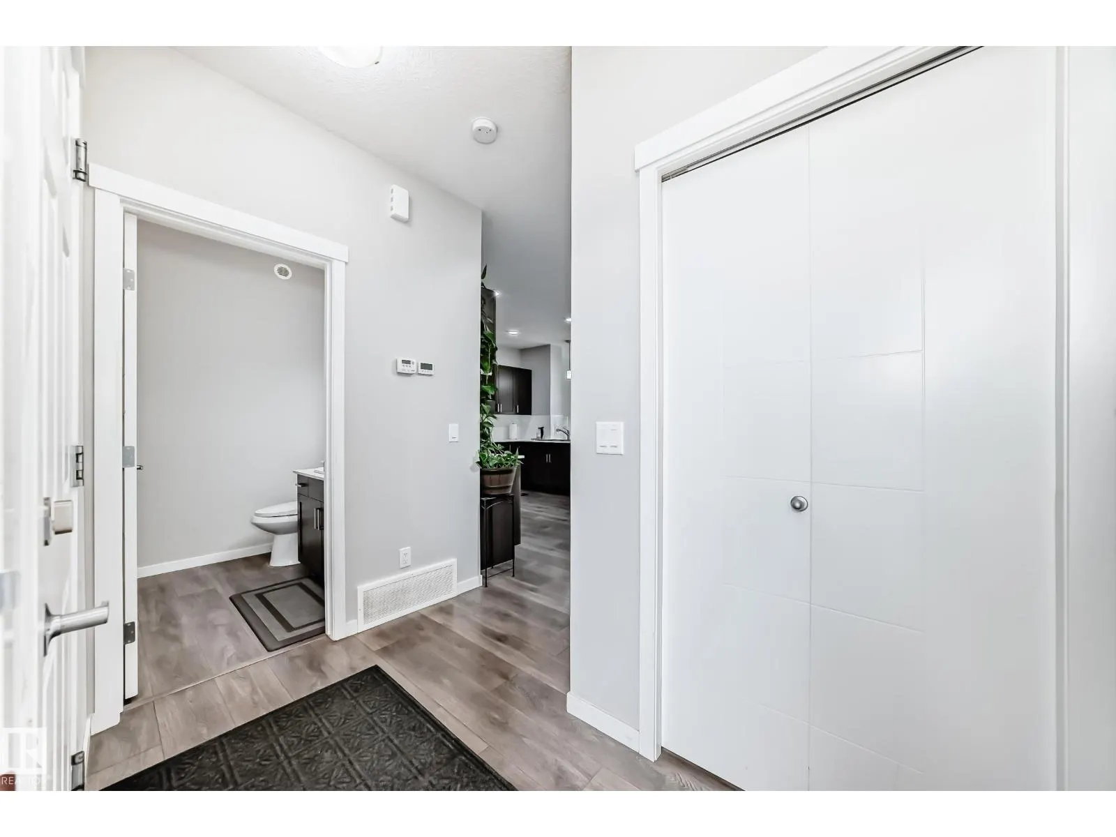 12212 176 AV NW NW