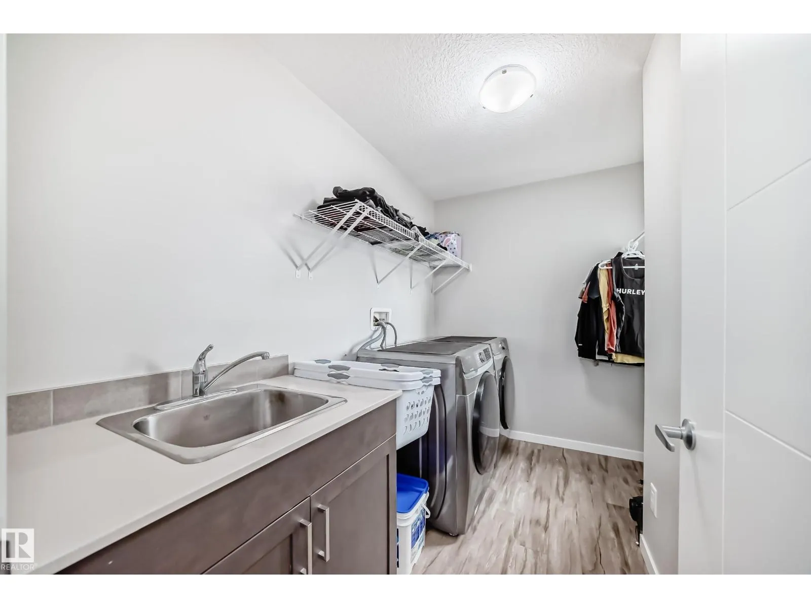 12212 176 AV NW NW