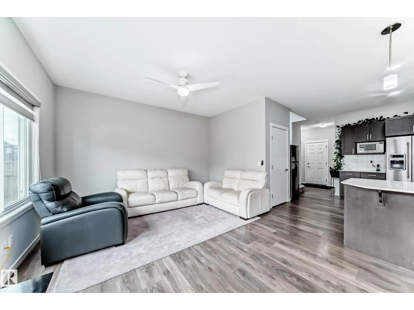 12212 176 AV NW NW