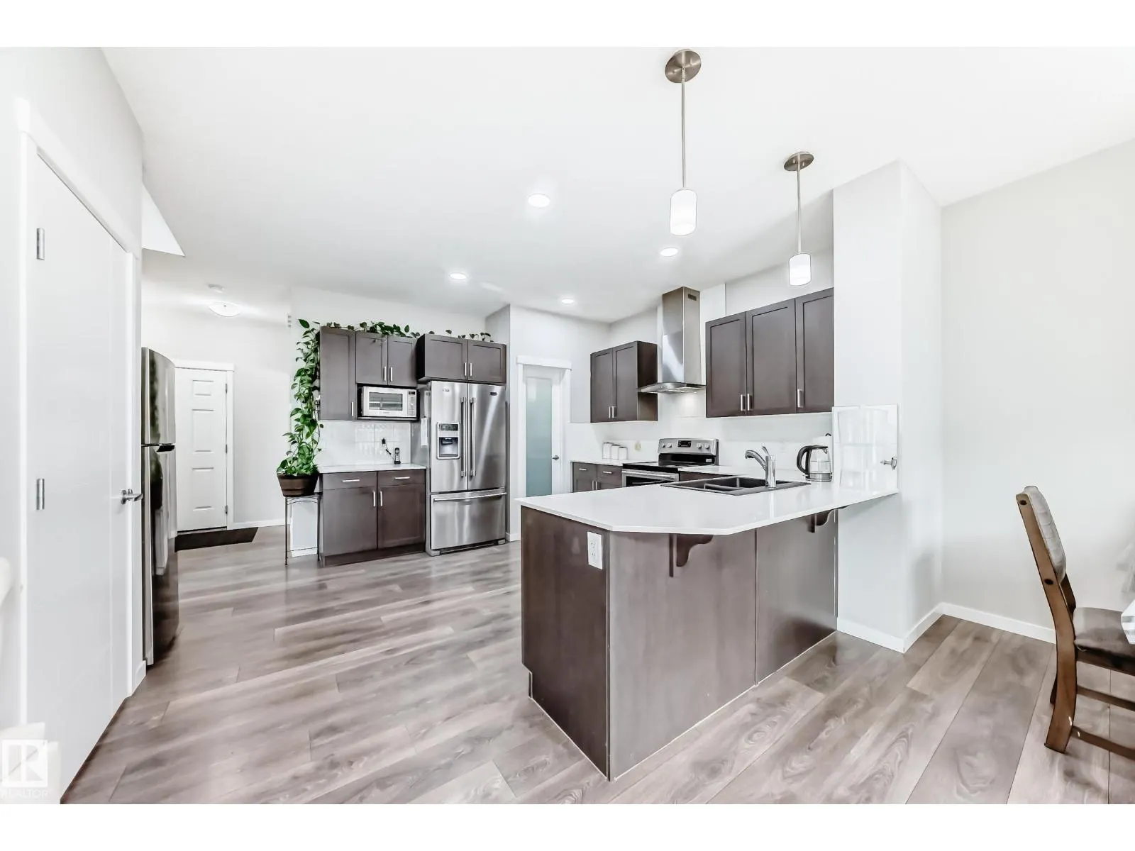 12212 176 AV NW NW