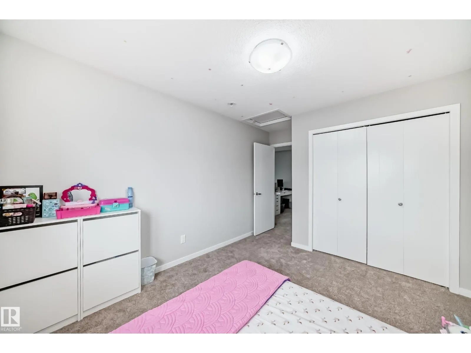 12212 176 AV NW NW