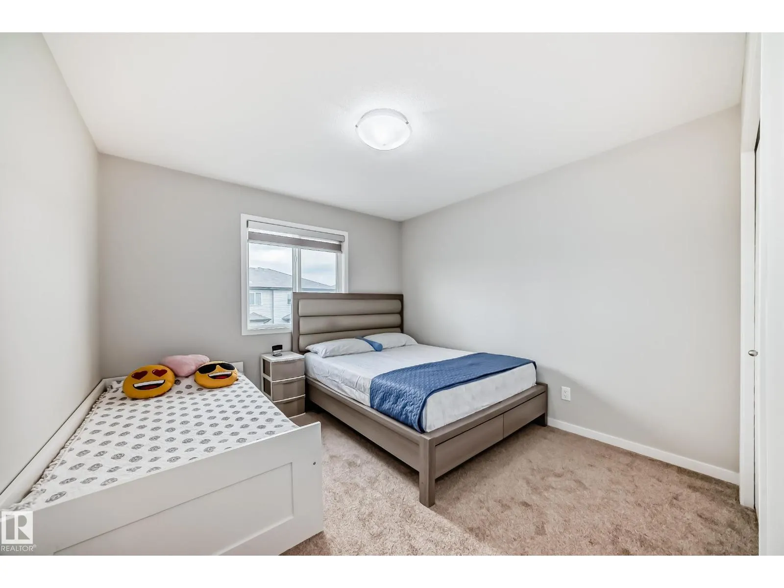 12212 176 AV NW NW