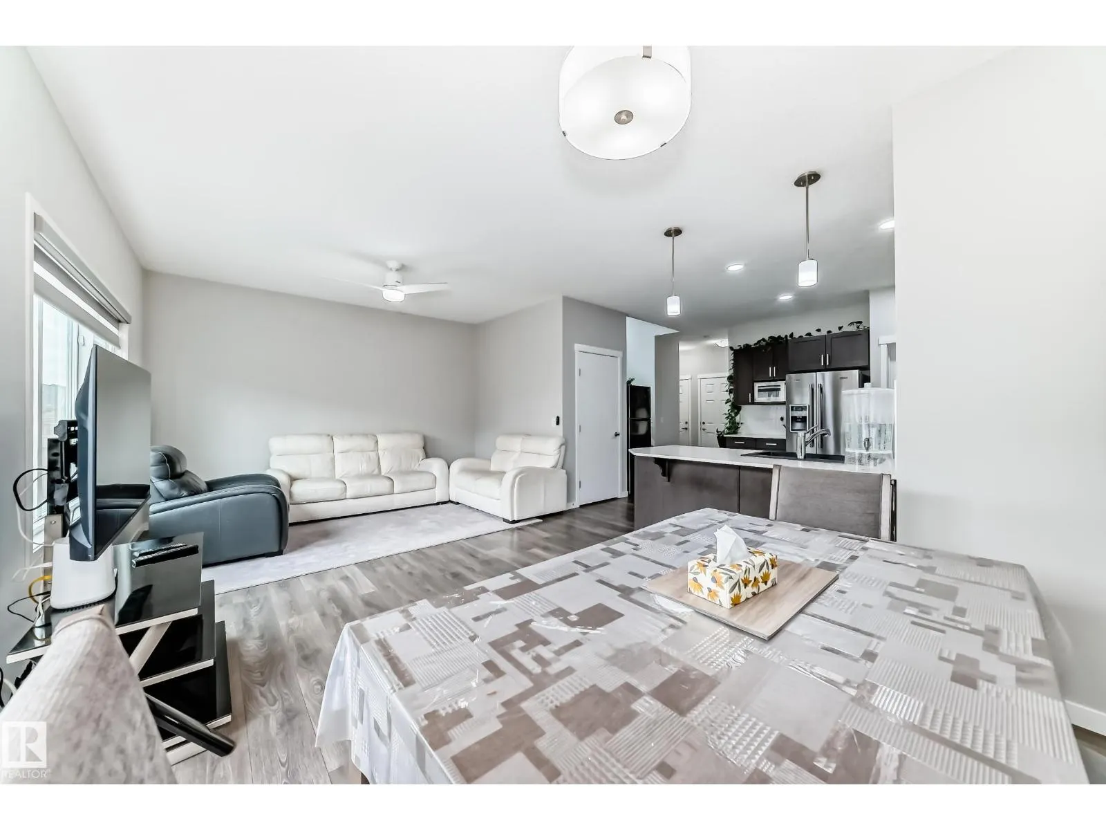 12212 176 AV NW NW