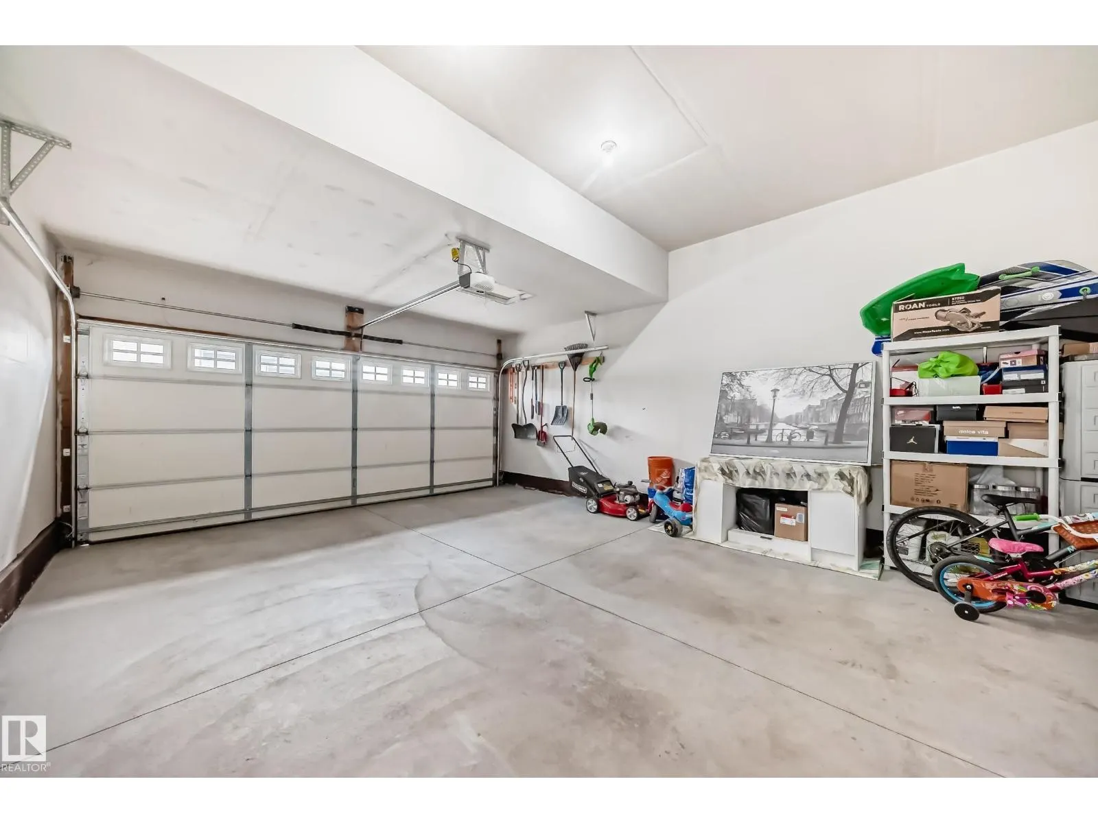 12212 176 AV NW NW