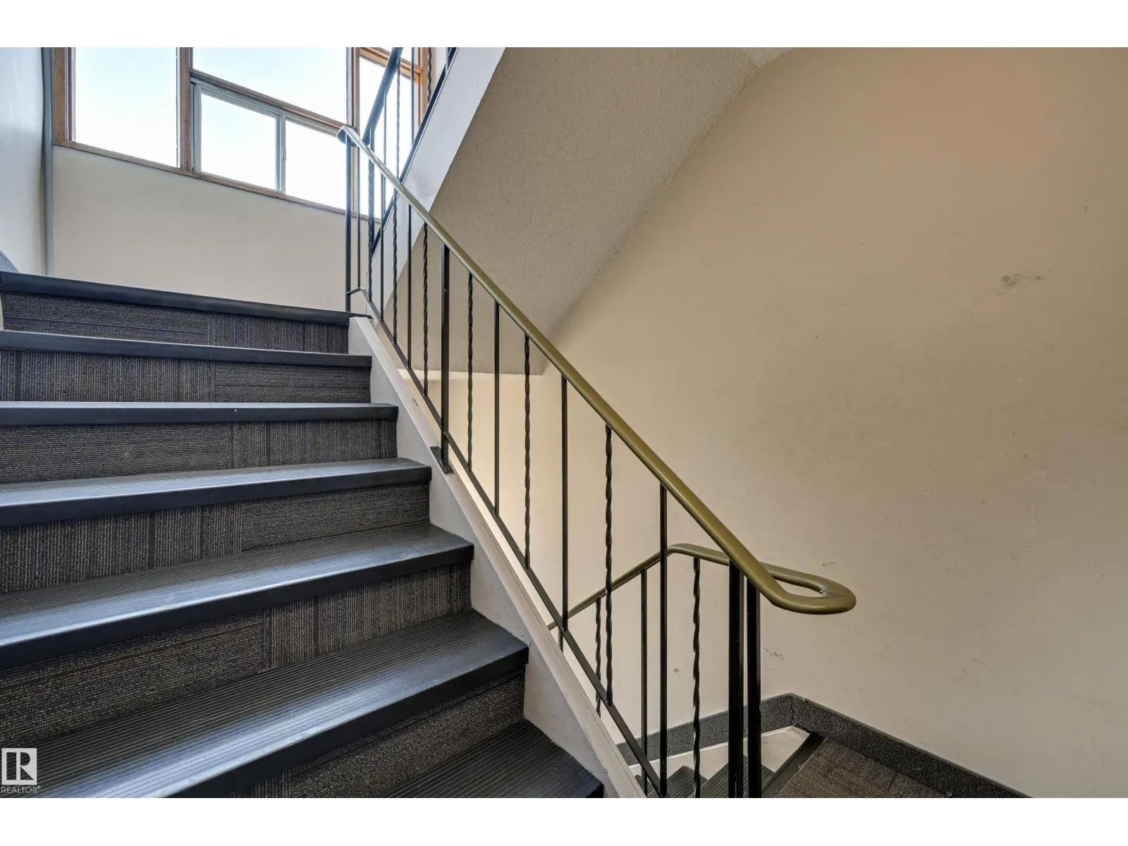 10116 154 ST NW
