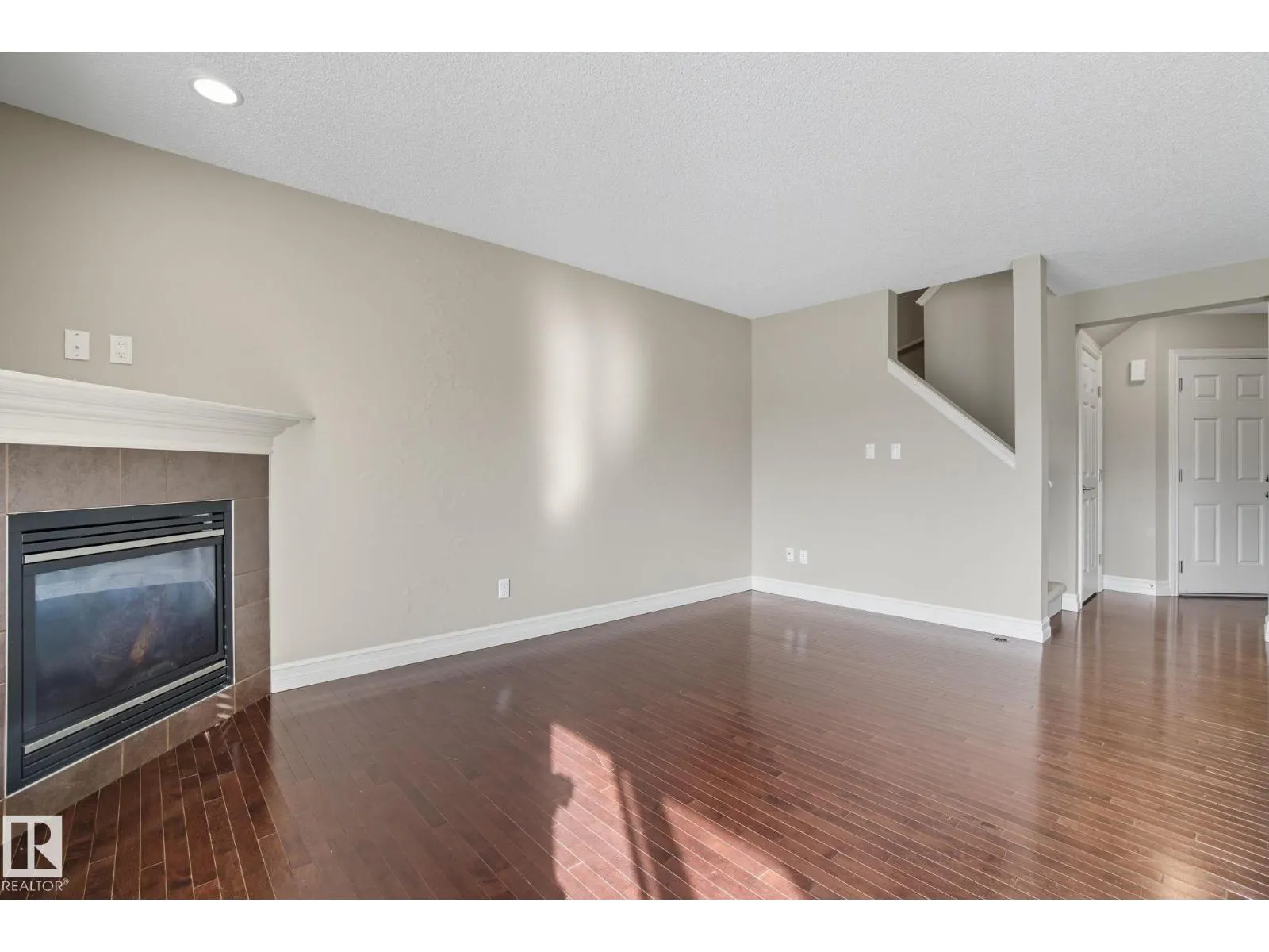 #18 219 CHARLOTTE WY